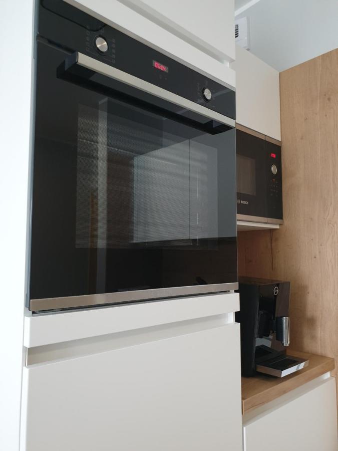 Private Apartment, Aircondition, Hd Tv Pl & De, Wifi, Garage, Fully Equipped, Near Beach Kołobrzeg Eksteriør billede